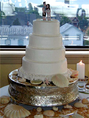four layer pearlescent shell cake