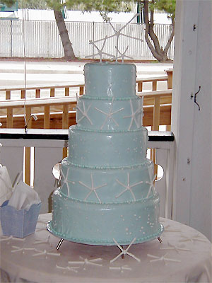 five-layer blue starfish cake