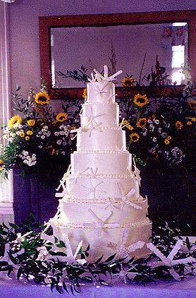 7 tier starfish cake